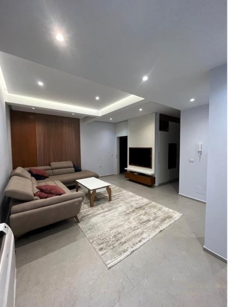 Tirane, jepet me qera apartament 2+1 Kati 1, 110 m² 650 € (don bosco)