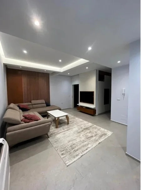 Tirane, jepet me qera apartament 2+1 Kati 1, 110 m² 650 € (don bosco)