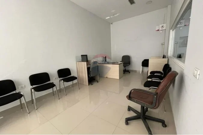 Tirane, shitet zyre , 105 m² 283.500 € (Rruga Ali Demi, Tiranë(ID: 530181090-91)