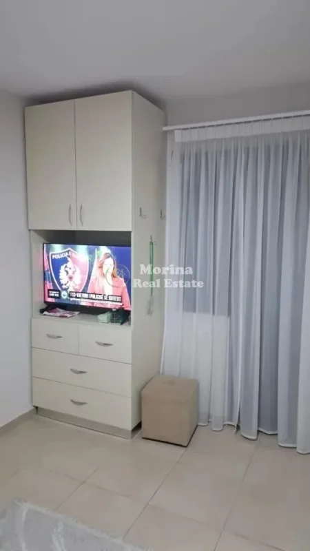 Tirane, jepet me qera garsonier Kati 1, 25 m² 350 € (21 Dhjetori)