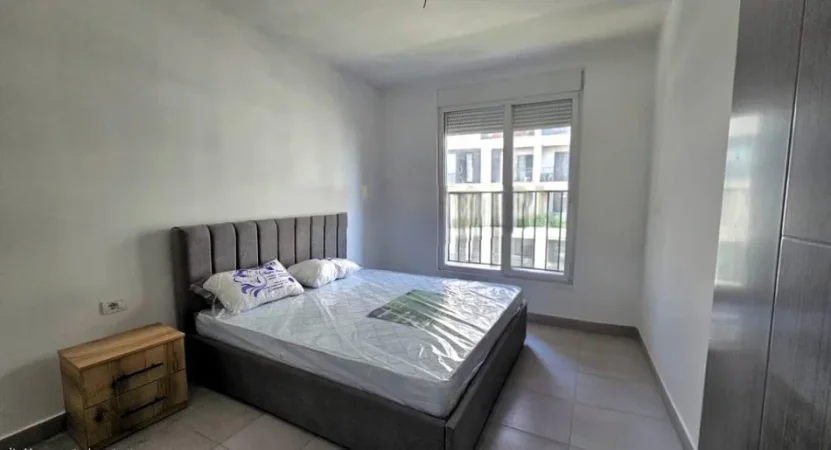 Tirane, jepet me qera apartament 2+1 Kati 3, 117 m² 500 € (5 maj)