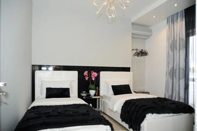 Tirane, jepet me qera apartament 2+1+Ballkon Kati 8, 96 m² 950 € (Bllok)