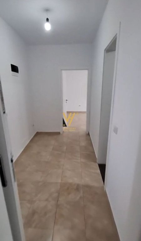 Tirane, shitet apartament 1+1+Ballkon Kati 5, 57 m² 130.000 € (RRUGA E KAVAJES)