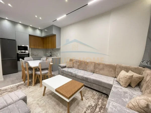Tirane, jepet me qera apartament 2+1 Kati 1, 96 m² 800 € (Rruga Fuat Toptani)