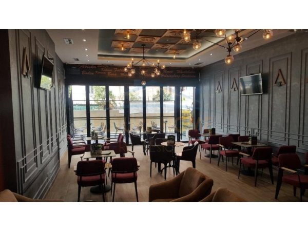 Tirane, shitet bar-kafe Kati 0, 61 m² 95.000 € (Fresk)