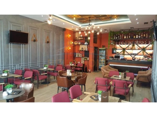 Tirane, shitet bar-kafe Kati 0, 61 m² 95.000 € (Fresk)