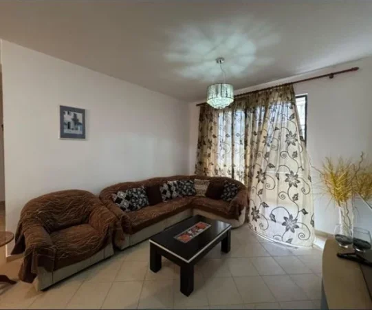 Tirane, jepet me qera apartament 2+1+Ballkon Kati 2, 90 m² 450 € (Yzberishtit/Rruga 3 Deshmoret,)