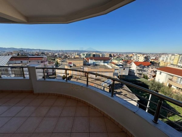 Tirane, jap me qera apartament 3 Katshe , 200 m² 600 € (Rruga Dalip Topi, Fresku)