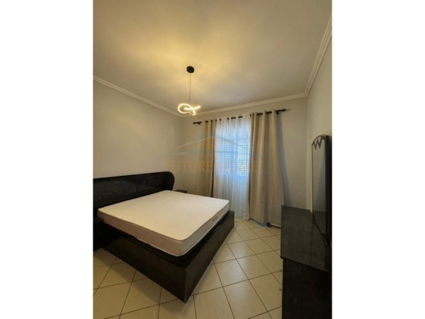 Tirane, jap me qera apartament 3 Katshe , 200 m² 600 € (Rruga Dalip Topi, Fresku)