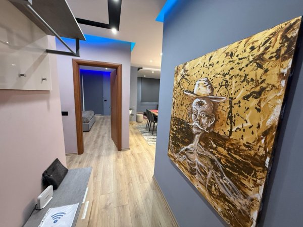 Tirane, jepet me qera apartament 2+1 Kati 7, 100 m² 650 € (Rruga Mikel Maruli)