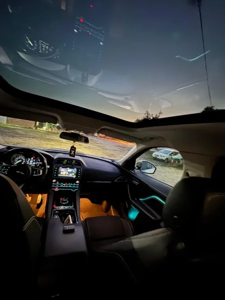 Tirane, shes SUV Jaguar F-Pace Nafte, e bardhë automatik Klima 199.000 km 21.700 €