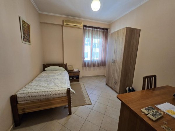 Tirane, shitet apartament 2+1+Aneks+Ballkon Kati 5, 76 m² 230.000 € 