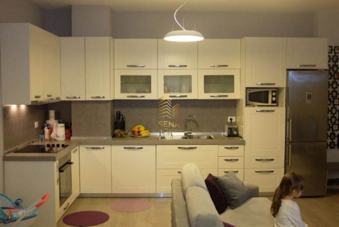 Tirane, jepet me qera apartament 1+1+Ballkon Kati 2, 71 m² 600 € (Rruga Jordan Misja)