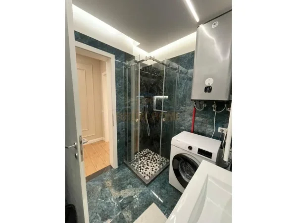 Tirane, jepet me qera apartament 2+1 Kati 2, 99 m² 1.400 € (Liqeni i thate)