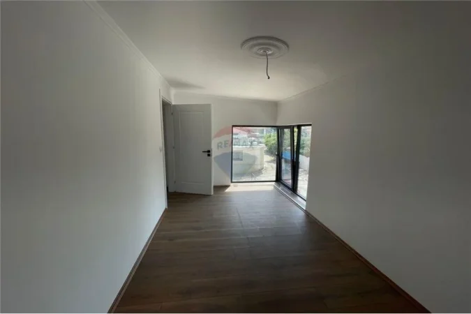 Tirane, shitet Vile 3+1 , 214 m² 270.000 € (Kombinat, Tiranë(ID: 530361014-46)