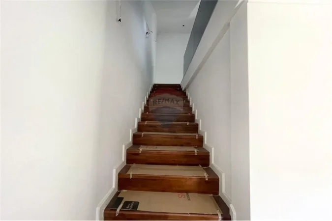 Tirane, shitet Vile 3+1 , 214 m² 270.000 € (Kombinat, Tiranë(ID: 530361014-46)