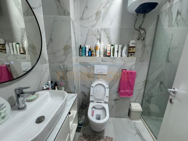 Tirane, shitet apartament 1+1 Kati 5, 65 m² 170.000 € (Rruga e Dibres)