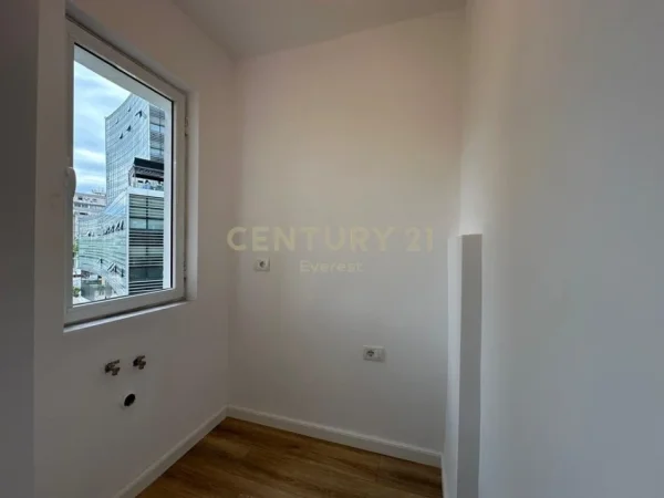 Tirane, shitet apartament 1+1 Kati 5, 62 m² 87.000 € (Fresk)