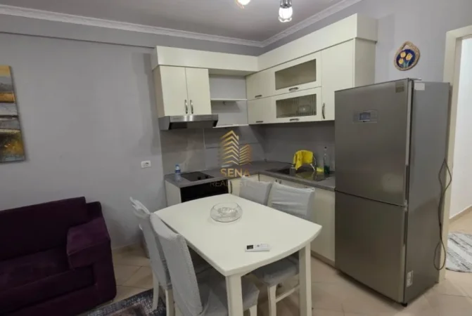 Tirane, jepet me qera apartament 2+1+Ballkon Kati 3, 93 m² 500 € (Yzberisht)