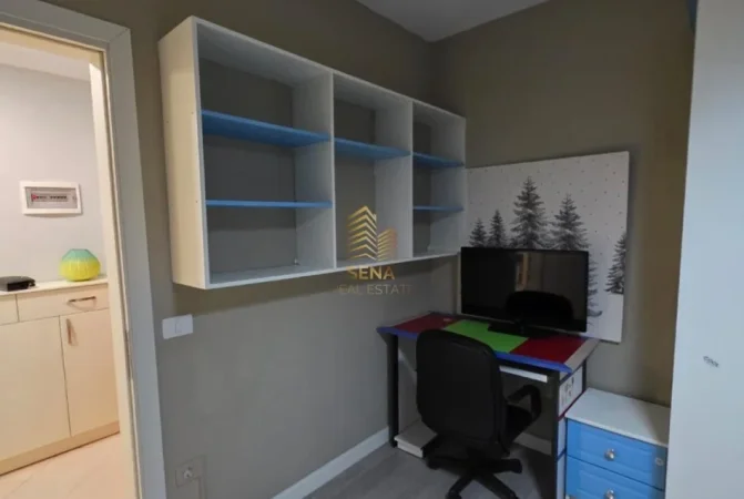 Tirane, jepet me qera apartament 2+1+Ballkon Kati 3, 93 m² 500 € (Yzberisht)