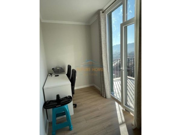 Tirane, jepet me qera apartament 2+1 Kati 4, 70 m² 500 € (YZBERISHT)