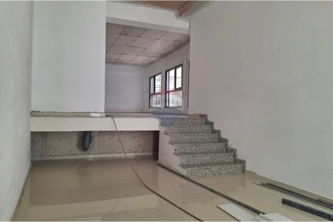 Tirane, shitet dyqan Kati 0, 183 m² 420.000 € (Rruga Qemal Stafa, Tiranë(ID: 530181096-204)