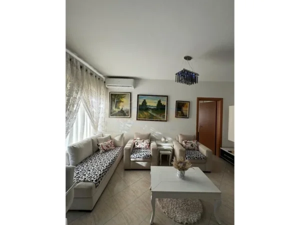 Tirane, shitet apartament 1+1+Ballkon Kati 3, 72 m² 94.000 € (fresk)