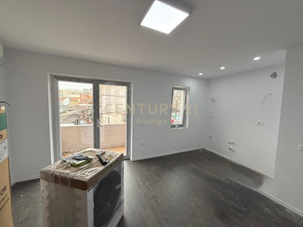 Tirane, jepet me qera apartament 1+1 Kati 1, 58 m² 550 € (Rr. Bardhyl)