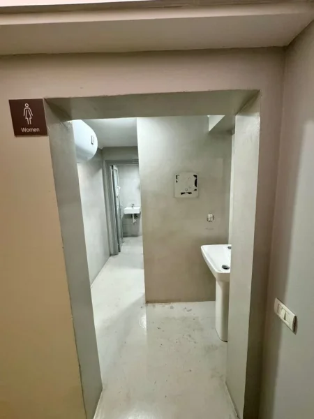 Tirane, jepet me qera ambjent biznesi Kati 1, 655 m² 5.800 € 