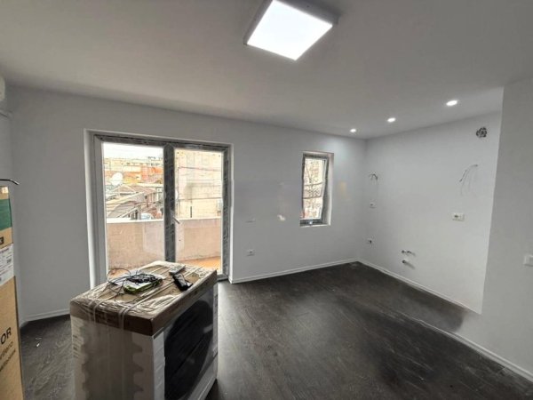 Tirane, jepet me qera apartament 1+1 Kati 1, 58 m² 550 € (RRUGA BARDHYL)