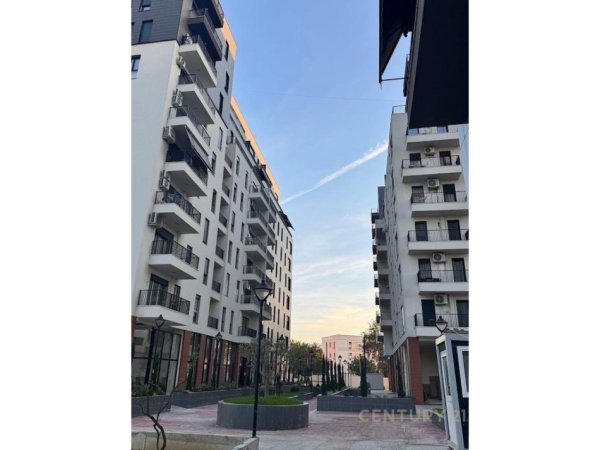 Tirane, shitet apartament 2+1+Aneks+Ballkon Kati 3, 110 m² 187.000 € (Trio Tower)
