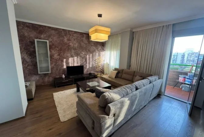 Tirane, jepet me qera apartament 2+1+Ballkon Kati 8, 120 m² 800 € (Rruga e Dibres)
