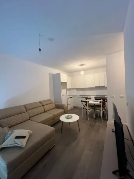 Tirane, jepet me qera apartament 2+1 Kati 2, 96 m² 600 € (QTU, UNIVERS CITY)