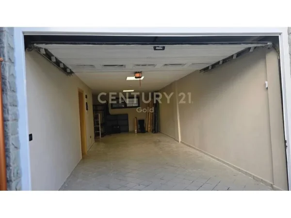 Tirane, jepet me qera apartament 3 Katshe Kati 4, 500 m² 3.200 € 