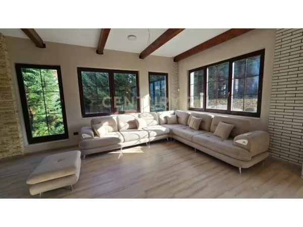 Tirane, jepet me qera apartament 3 Katshe Kati 4, 500 m² 3.200 € 