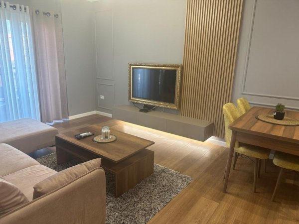 Tirane, jepet me qera apartament 2+1 Kati 7, 78 m² 600 € 
