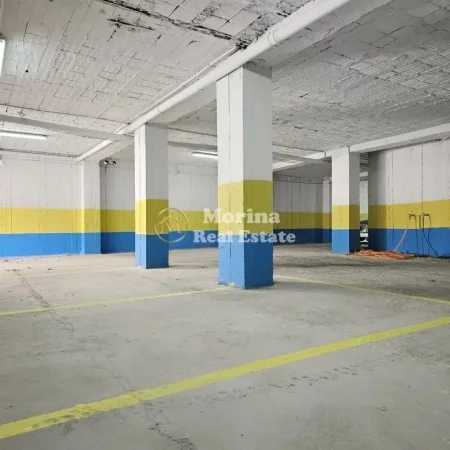 Tirane, shitet garazh | post parkimi Kati -1, 13 m² (Ali Demi)