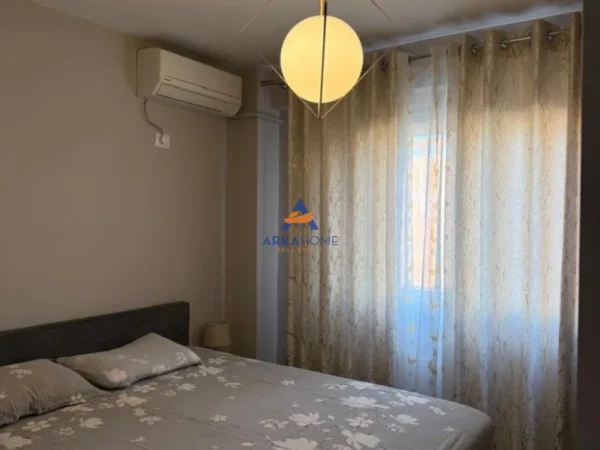 Tirane, jepet me qera apartament 2+1+Ballkon Kati 6, 85 m² 750 € 