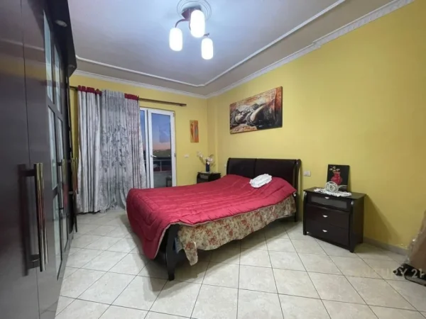 Tirane, jepet me qera apartament 2+1 Kati 7, 115 m² 500 € (Fresk)