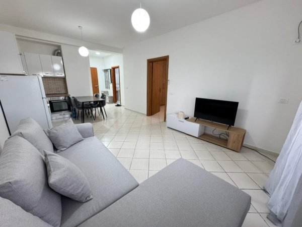 Tirane, jepet me qera apartament 1+1 Kati 7, 62 m² 430 €
