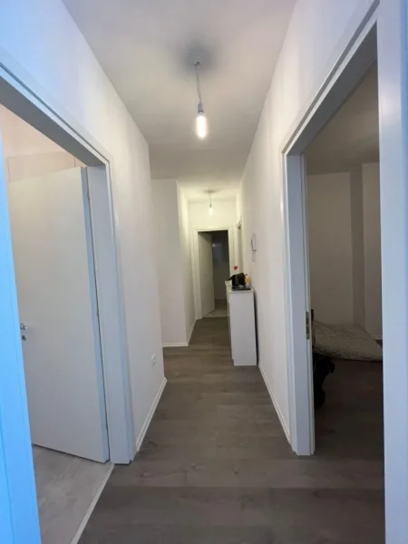 Tirane, jepet me qera apartament 2+1+Aneks+Ballkon Kati 2, 115 m² 550 €