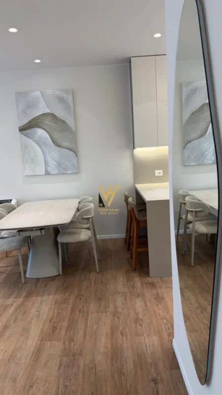 Tirane, jepet me qera apartament 2+1+Ballkon Kati 3, 120 m² 1.900 € (GREEN VALLEY 3, LIQENI I THATE)