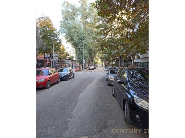 Tirane, shitet ambjent biznesi , 73 m² (ISH BLLOKU)