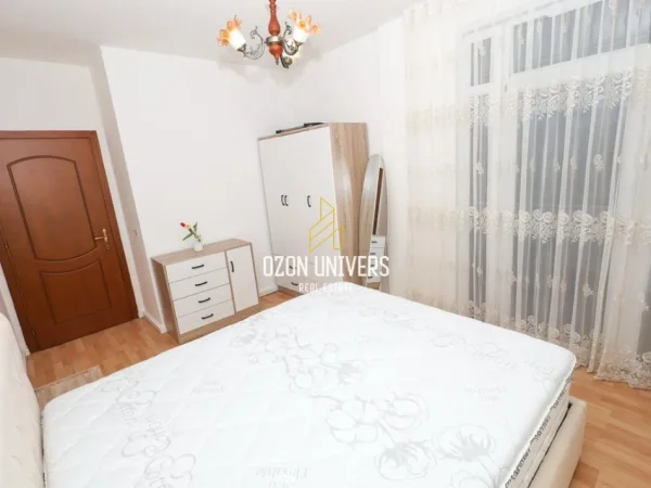 Tirane, jepet me qera apartament 2+1+Ballkon Kati 3, 95 m² 1.200 € (Kopshti Botanik)
