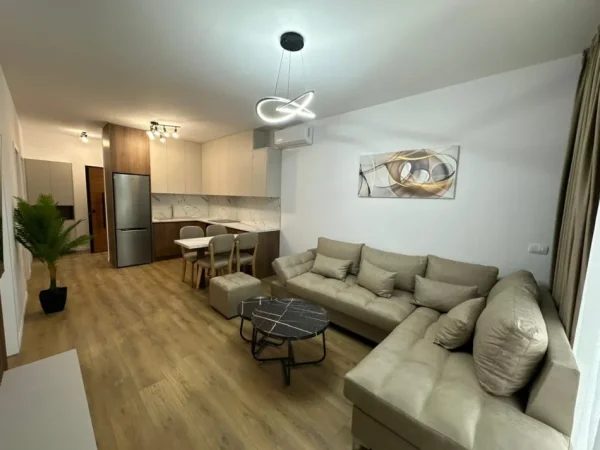 Tirane, jepet me qera apartament 2+1 Kati 8, 77 m² 900 € 