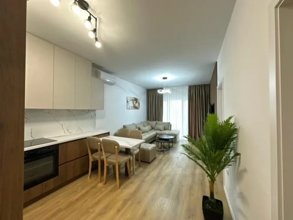 Tirane, jepet me qera apartament 2+1 Kati 8, 77 m² 900 € 