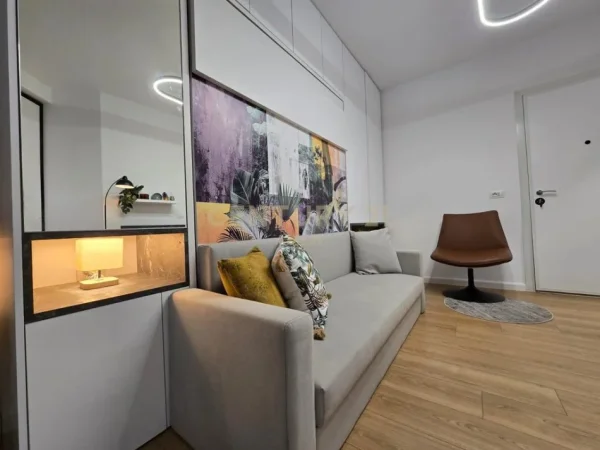Tirane, shitet apartament 1+1 Kati 4, 35 m² 83.000 € (Komuna e Parisit)