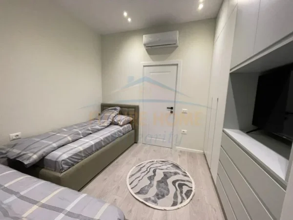 Tirane, jepet me qera apartament 2+1 Kati 1, 96 m² 800 € (Rruga Fuat Toptani , Prane Ekonomikut)