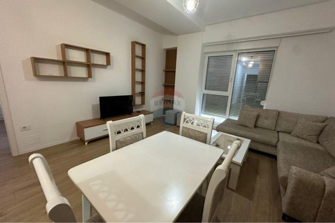 Tirane, jepet me qera apartament 1+1 Kati 2, 77 m² 500 € (Kontakti Siri 2)