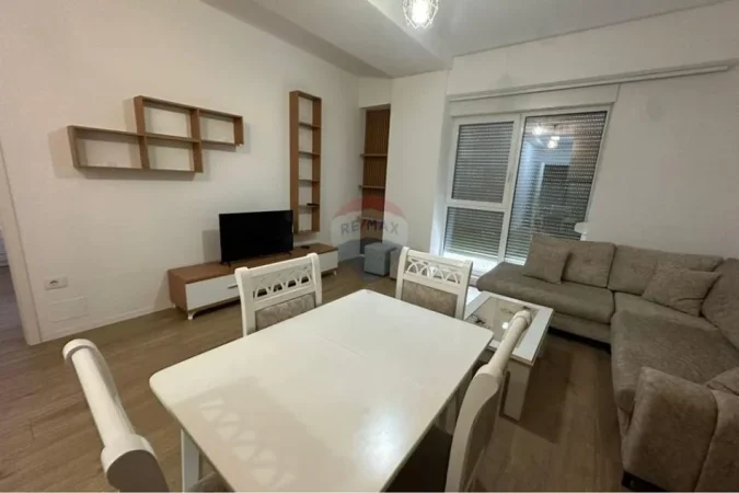 Tirane, jepet me qera apartament 1+1 Kati 2, 77 m² 500 € (Kontakti Siri 2)